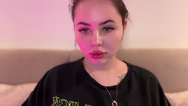 AlmaryKim online show from 11.01.25