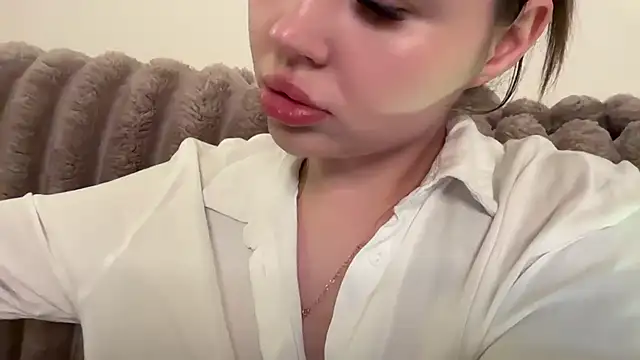 AlmaryKim online show from 06.04.26