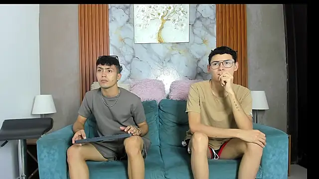 VERY HOT GUYS online show from 06.20.26