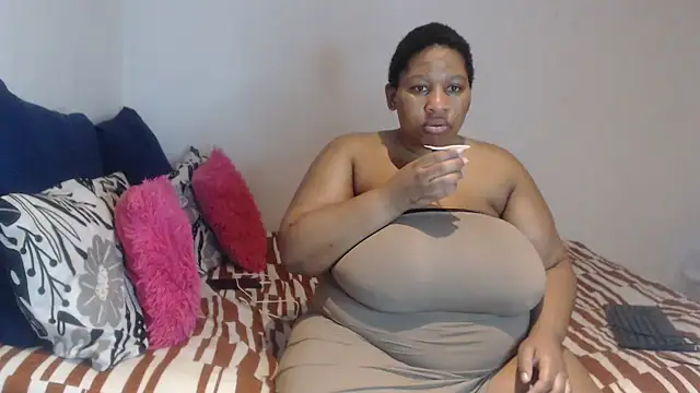 PIXIEBITCHXXX26 online show from 02.24.26