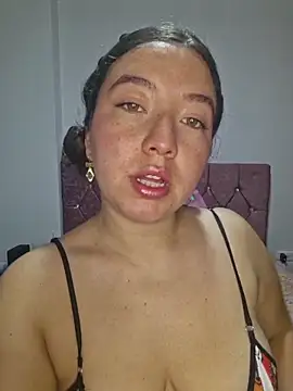 annyaparis online show from 12.01.25