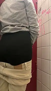 Snapshot of latingangsex chatting on 02.24.26 latingangsex online show from 02.24.26