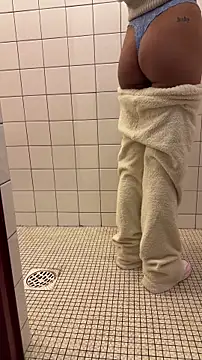 Snapshot of latingangsex chatting on 02.27.26 latingangsex online show from 02.27.26