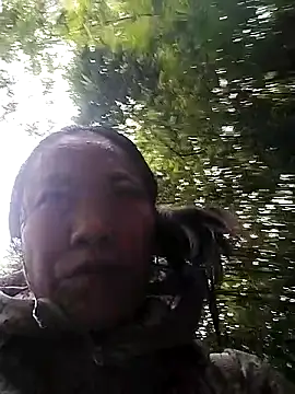 Snapshot of asakaka chatting on 10.14.25 asakaka online show from 10.14.25