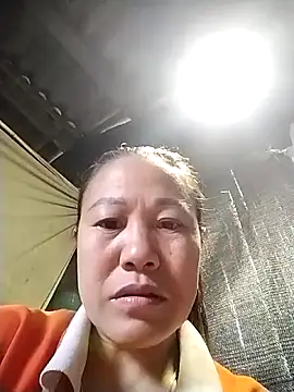 Snapshot of asakaka chatting on 10.17.25 asakaka online show from 10.17.25