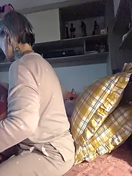 KirraWhite online show from 11.14.25