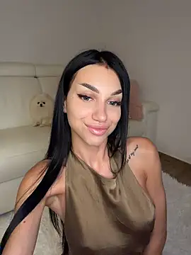 Snapshot of ilariea_girl chatting on 07.04.26 ilariea girl online show from 07.04.26