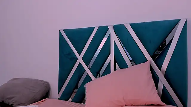 Snapshot of skysaenz chatting on 05.26.26 skysaenz online show from 05.26.26