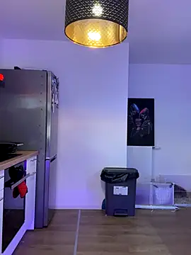 LaPetiteKim online show from 10.15.25