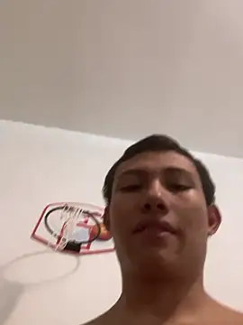 Snapshot of Davomg chatting on 11.20.25 Davomg online show from 11.20.25