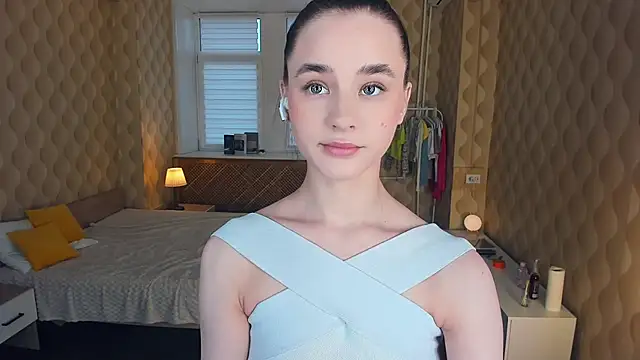 Snapshot of JinnyMcie chatting on 10.31.25 JinnyMcie online show from 10.31.25