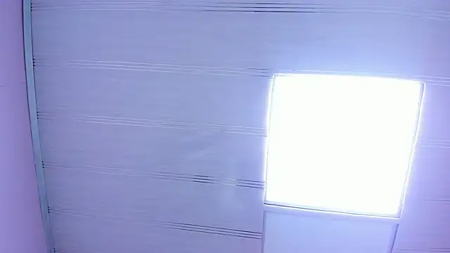 LeaMoreau22 online show from 10.22.25