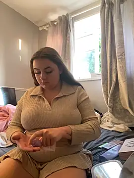 MadelineLeah online show from 07.17.26