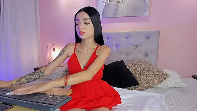 scarlettvelvet  online show from 10.03.25