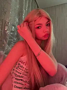  Siennaaa  online show from 02.26.26