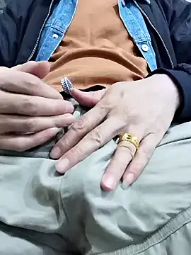 Snapshot of chougegg0214 chatting on 04.13.26 chougegg0214 online show from 04.13.26