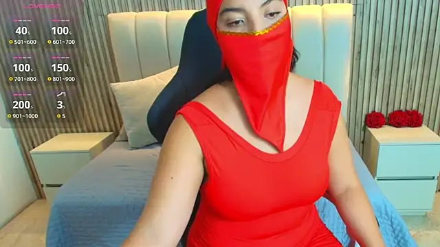 Snapshot of karima_Amin chatting on 10.06.25 karima Amin online show from 10.06.25