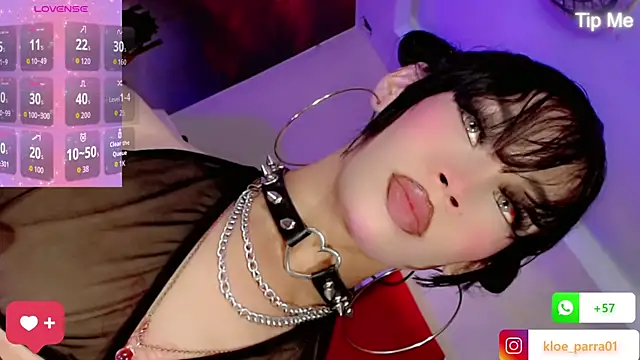 Snapshot of Daphnne_XXX chatting on 12.14.25 Daphnne XXX online show from 12.14.25