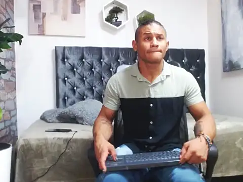 casike1 online show from 12.15.25