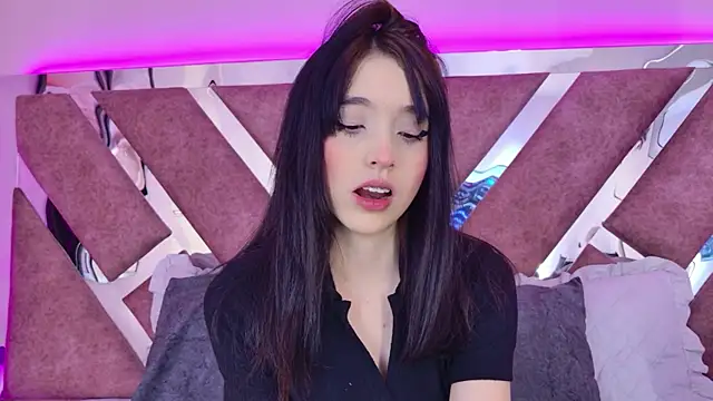 MeganR  online show from 06.27.26