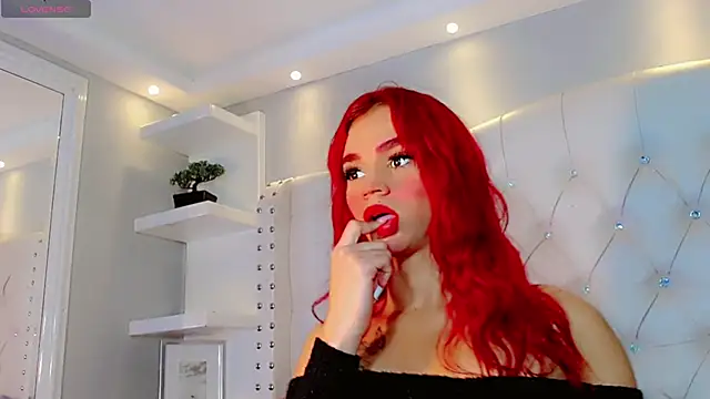 Saraa Jone online show from 11.18.25