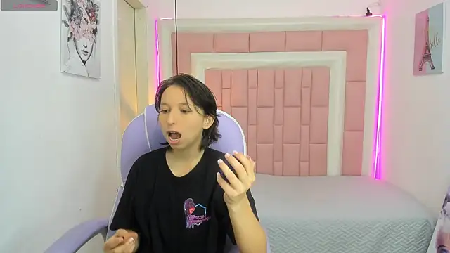 Snapshot of Klaret_Toy chatting on 05.21.26 Klaret Toy online show from 05.21.26