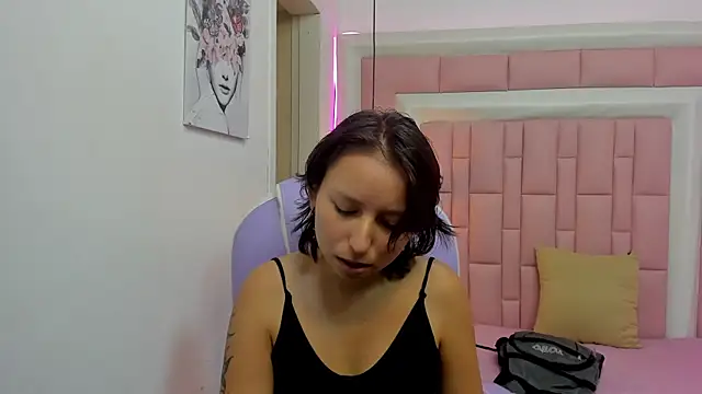 Snapshot of Klaret_Toy chatting on 06.10.26 Klaret Toy online show from 06.10.26