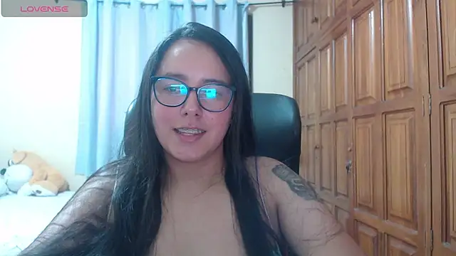 Snapshot of Venus_cat_ chatting on 01.09.26 Venus cat online show from 01.09.26