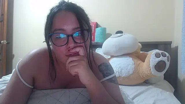 Snapshot of Venus_cat_ chatting on 01.11.26 Venus cat online show from 01.11.26