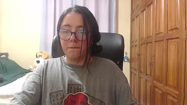 Snapshot of Venus_cat_ chatting on 02.06.26 Venus cat online show from 02.06.26