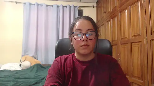 Snapshot of Venus_cat_ chatting on 02.13.26 Venus cat online show from 02.13.26