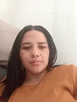 Snapshot of andrea_smitth chatting on 10.21.25 andrea smitth online show from 10.21.25