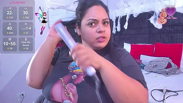 Snapshot of MayaCurvy chatting on 10.18.25 MayaCurvy online show from 10.18.25