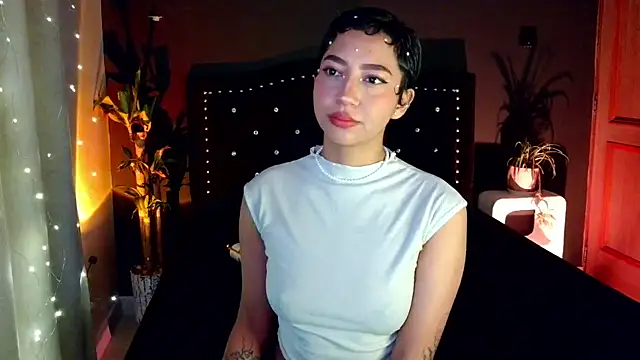 emma web  online show from 04.29.26