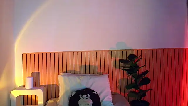 emma web  online show from 06.12.26