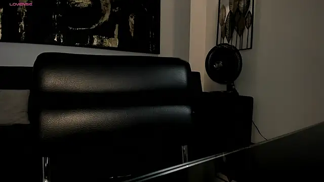 EmilyJohnsonX1 online show from 12.04.25