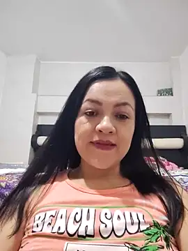 LindaSalo33 online show from 10.14.25