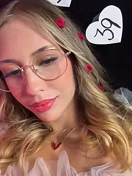 Snapshot of fanyabbey chatting on 02.13.26 fanyabbey online show from 02.13.26