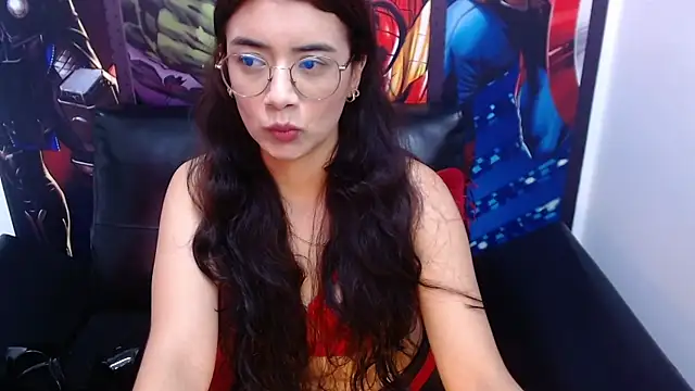 Snapshot of Ariadna_Wells chatting on 11.27.25 Ariadna Wells online show from 11.27.25