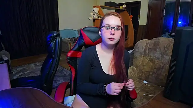 Snapshot of JustFoxyee chatting on 12.03.25 JustFoxyee online show from 12.03.25