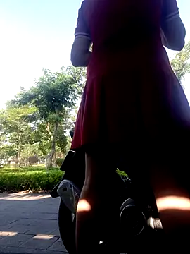 Snapshot of Zun_121 chatting on 10.18.25 Zun 121 online show from 10.18.25