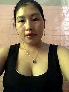 Snapshot of Stella-cute chatting on 10.03.25 Stella-cute online show from 10.03.25