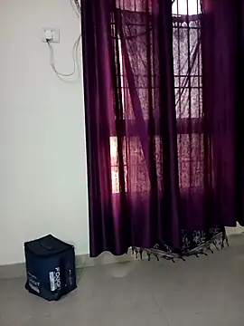 Kitty 18teen online show from 11.24.25