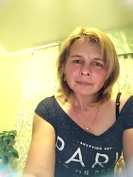 Snapshot of Masha412111 chatting on 10.18.25 Masha412111 online show from 10.18.25