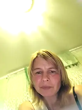 Snapshot of Masha412111 chatting on 10.23.25 Masha412111 online show from 10.23.25