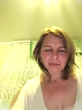 Snapshot of Masha412111 chatting on 11.02.25 Masha412111 online show from 11.02.25