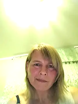 Snapshot of Masha412111 chatting on 11.13.25 Masha412111 online show from 11.13.25