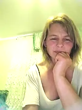 Snapshot of Masha412111 chatting on 11.16.25 Masha412111 online show from 11.16.25