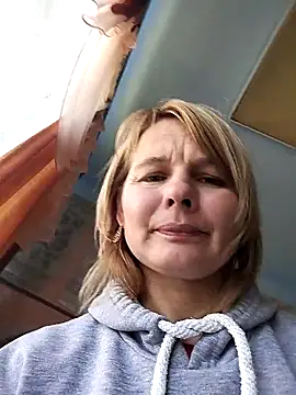 Snapshot of Masha412111 chatting on 11.19.25 Masha412111 online show from 11.19.25