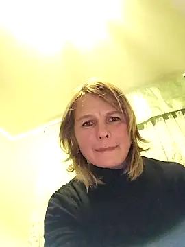 Snapshot of Masha412111 chatting on 11.22.25 Masha412111 online show from 11.22.25